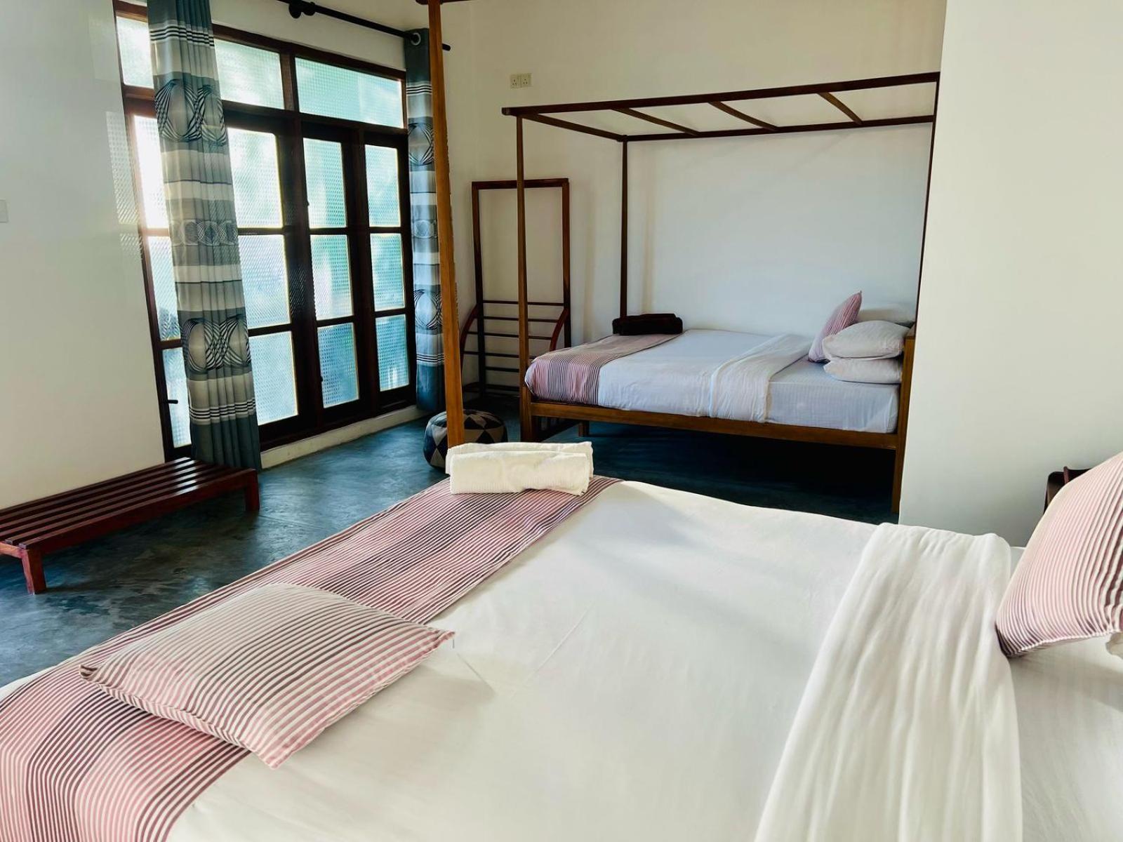 Montes Ella Bed & Breakfast エクステリア 写真